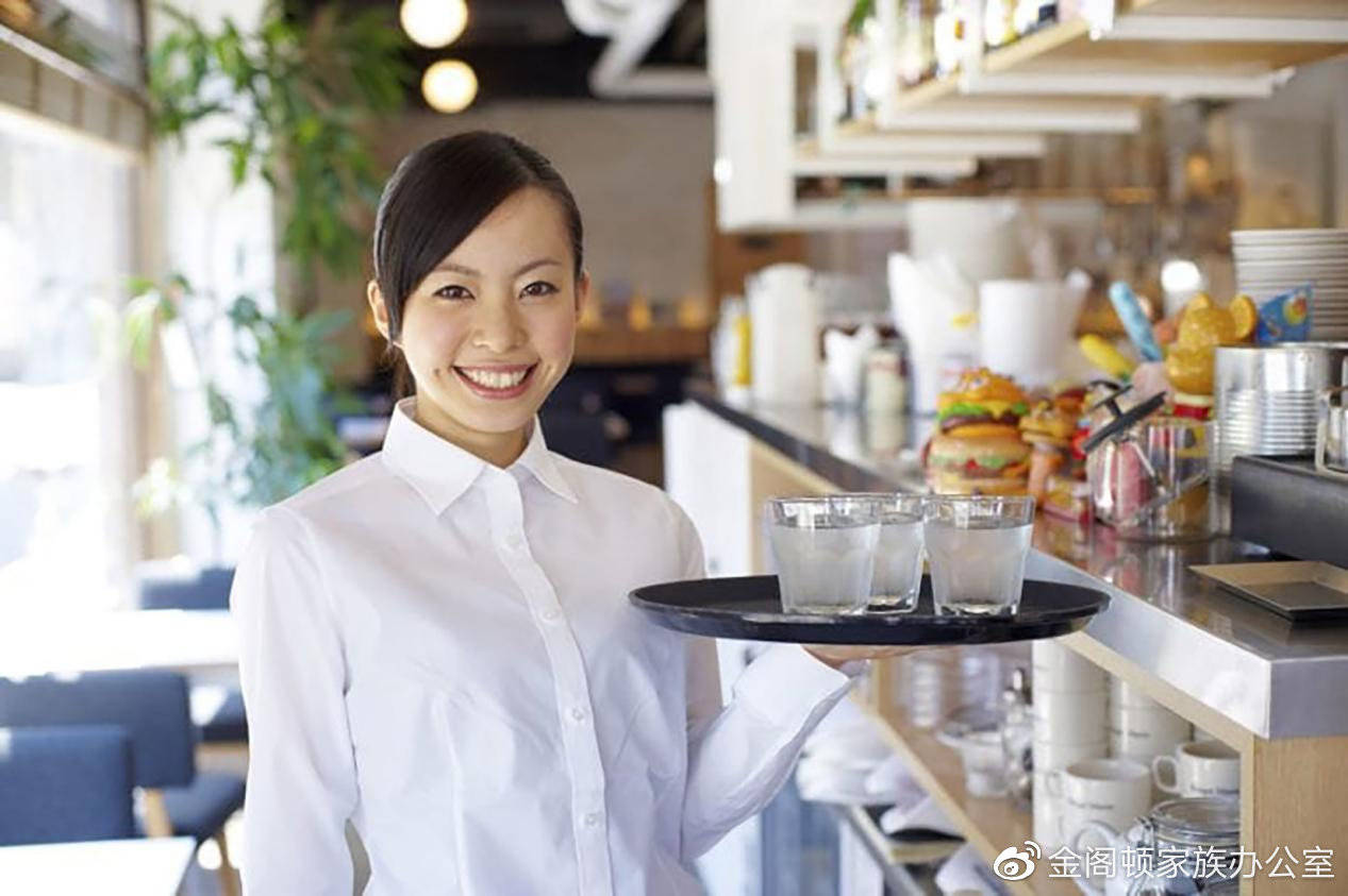 新加坡餐飲服務業落實漸進式薪金模式丨職總平價集團率先落實.